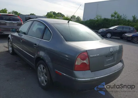2002 Volkswagen Passat Glx z USA, uszkodzony, nr VIN WVWRH63B02P122142